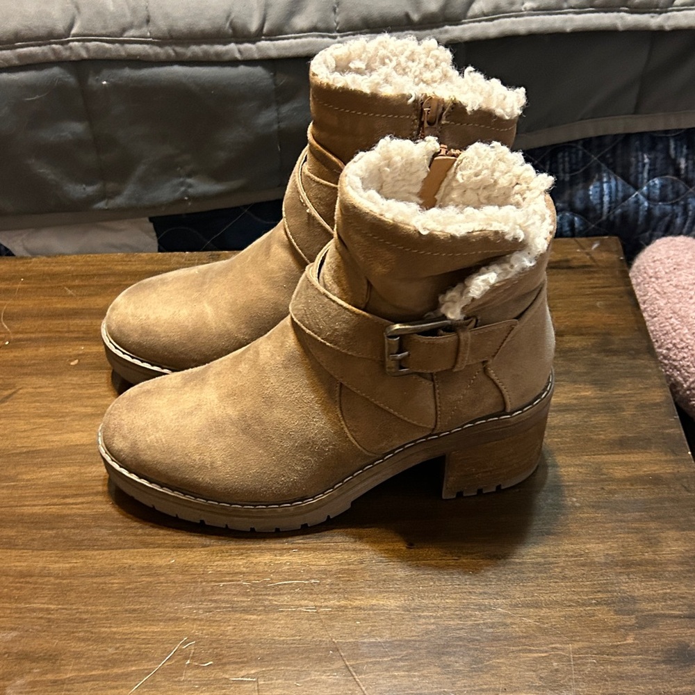 Cozy Tan Heeled Boots with Buckle Detail